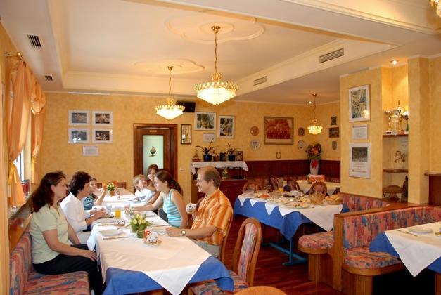 Hotel Bergkristall Schwarzenberg am Bohmerwald Exterior photo